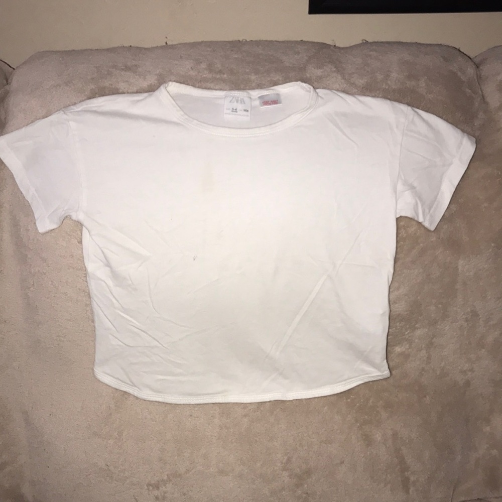 Zara 3-4 years cm 104 short sleeved white tee stained 💕